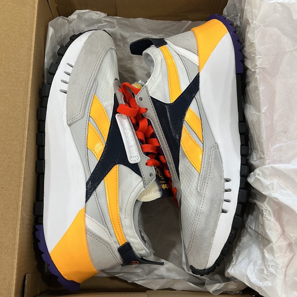 Women’s Reebok sneakers - Picture 3 of 8